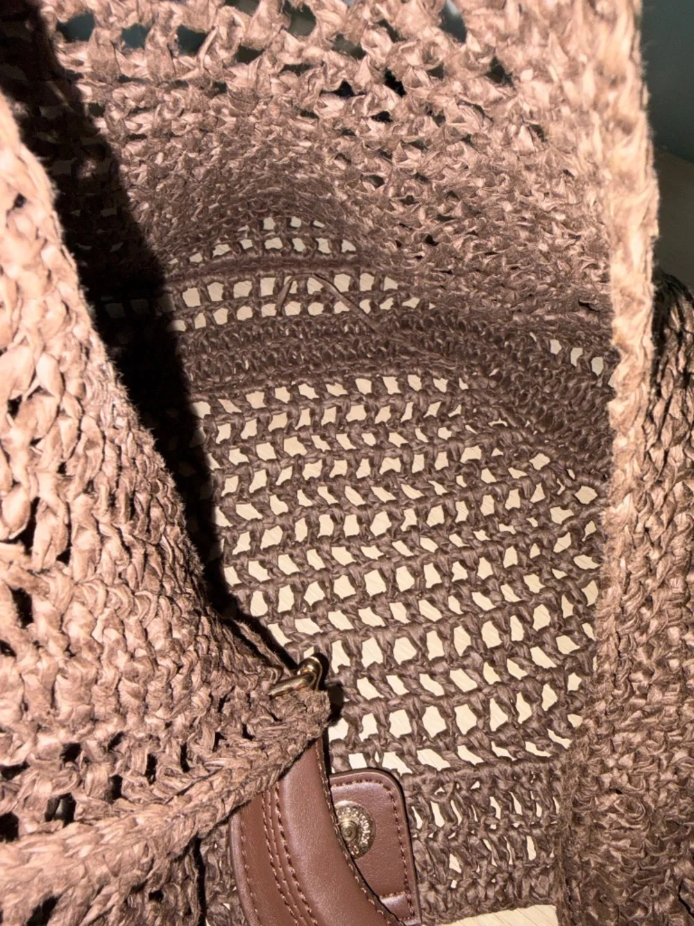 Woven natural fiber bag espresso